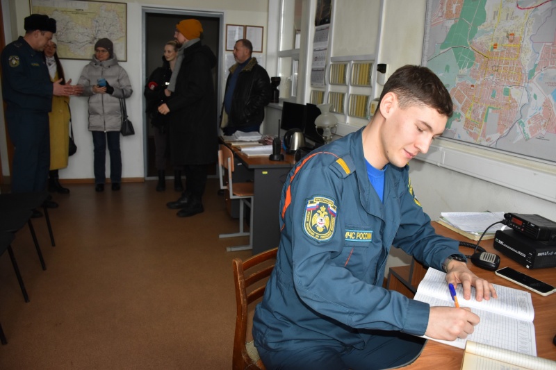 Журналисты Саранска прошли квест-погружение в мир пожарных и спасателей