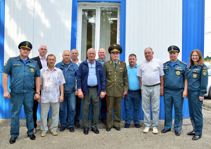 Председатель Поволжского совета ветеранов-пожарных и спасателей генерал-лейтенант в отставке Пётр Третьяков посетил Мордовию